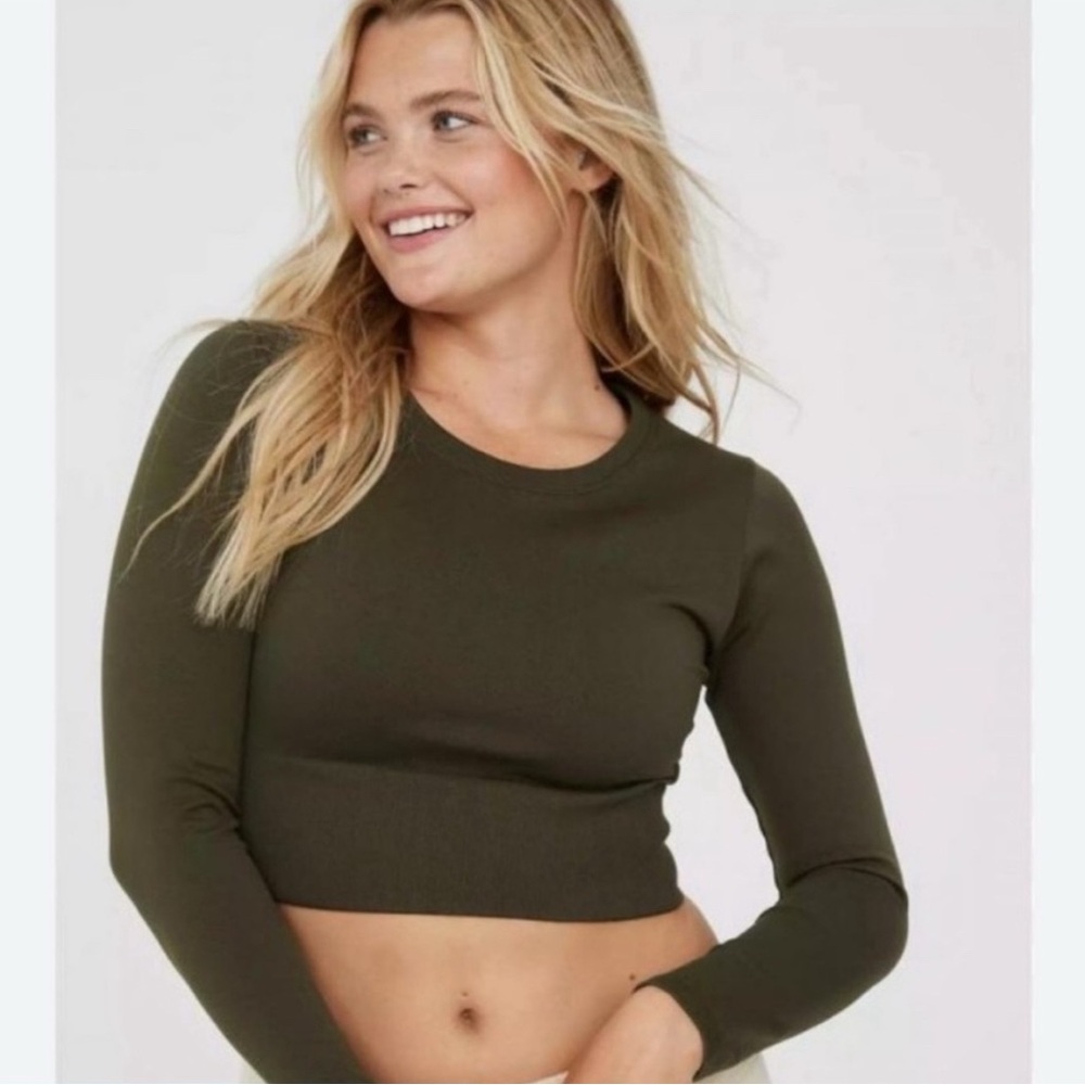 Aerie Green Fitted Crop Top with Long Sleeves